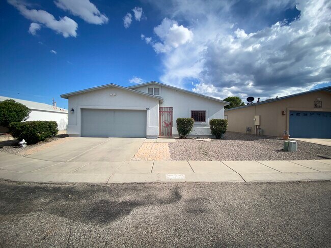 Foto del edificio - 766 4 Winds Cir