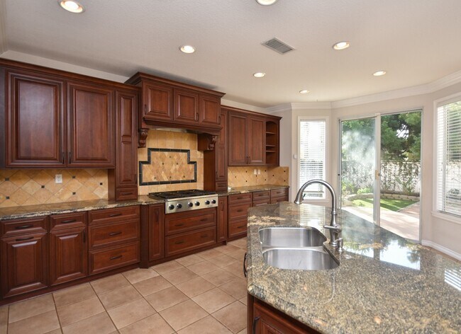 Foto del edificio - Gorgeous 4 Bedroom Carlsbad Home!