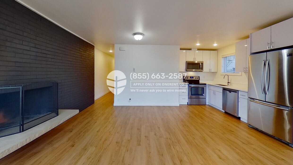 Primary Photo - 3521 S Leschi Pl