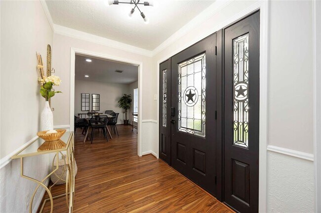 Foto del edificio - 5511 Green Timbers Dr