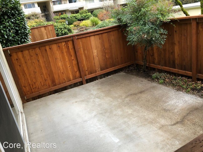 Building Photo - 2 br, 1 bath House - 2539 SW Beaverton-Hil...