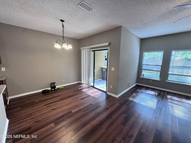 Foto del edificio - 5216 Brighton Park Ln