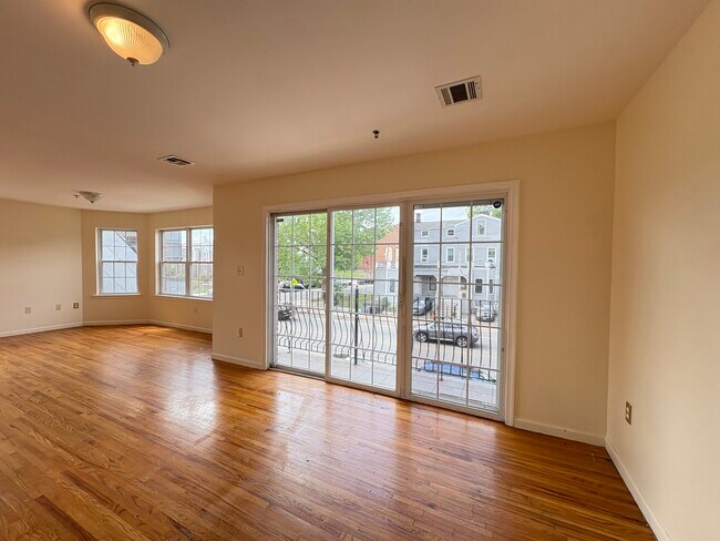324 Clinton Ave 2 - 324-326 Clinton Ave