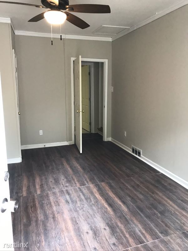 Foto del edificio - 4 br, 1.5 bath House - 401 Pinelea Rd