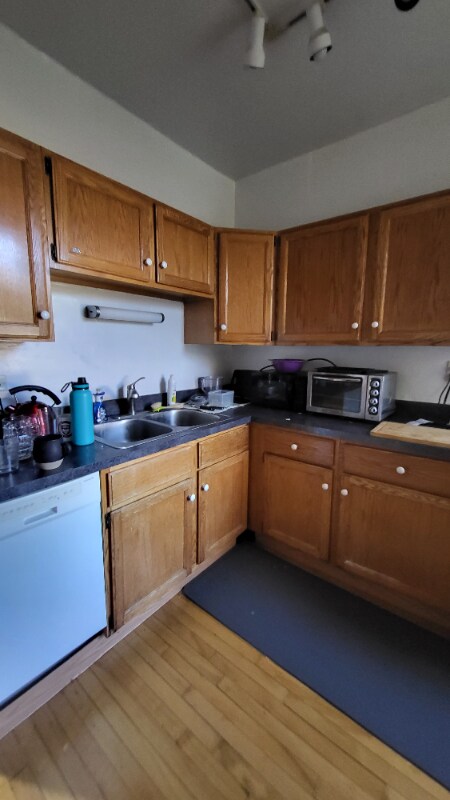 Building Photo - 5631 S Kenwood Ave