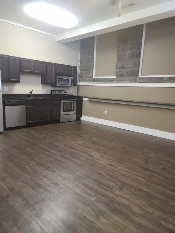 Foto del edificio - 2212 E 12th St