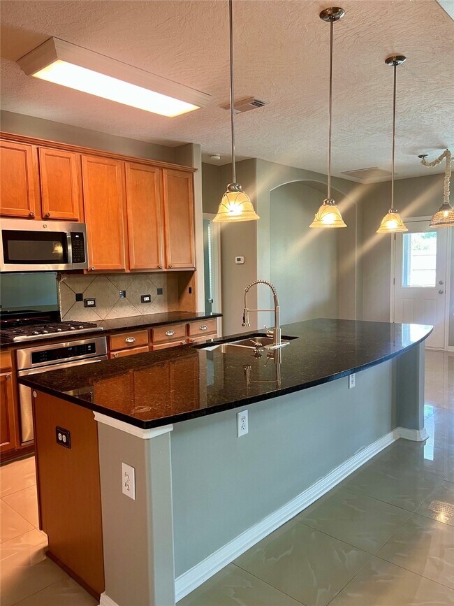 Foto del edificio - 411 White Oak Pointe Dr