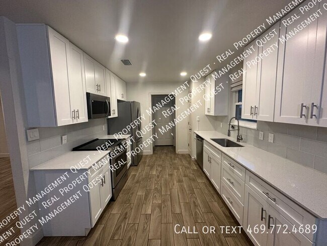 Foto del edificio - 5100 Eagle Nest Dr