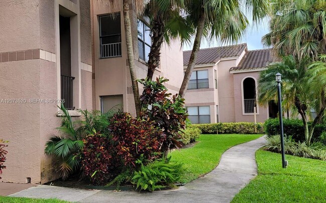 Foto del edificio - 2926 S University Dr