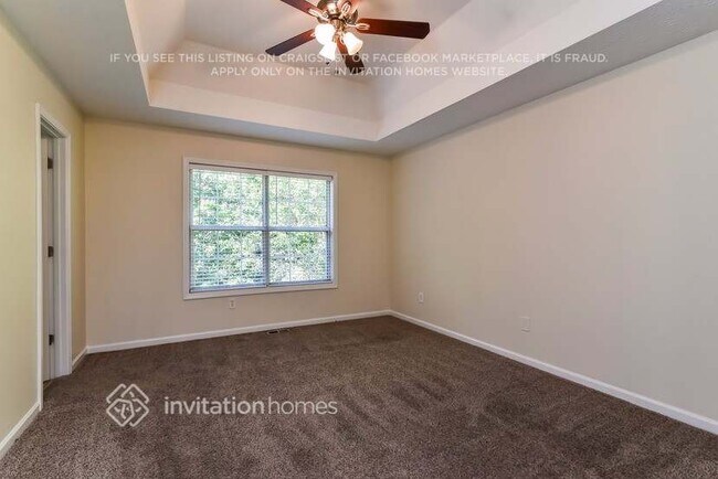 Foto del edificio - 321 Honeysuckle Terrace