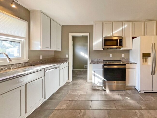 Foto del edificio - Spacious  **ACCESSIBLE** 4 Bedroom in Edin...