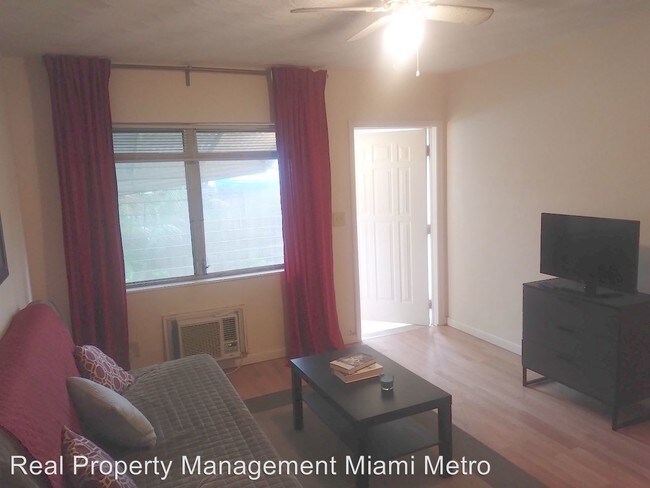 Building Photo - 1 br, 1 bath House - 2214 Roosevelt St.
