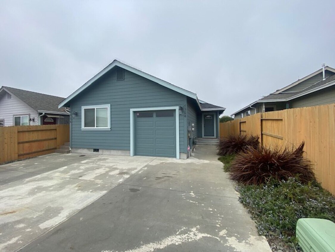 Foto principal - 1956 Sagewood Way