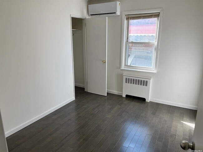 Building Photo - 230-19-230146 146th Ave