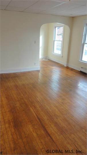 Primary Photo - 75 N Lake Ave