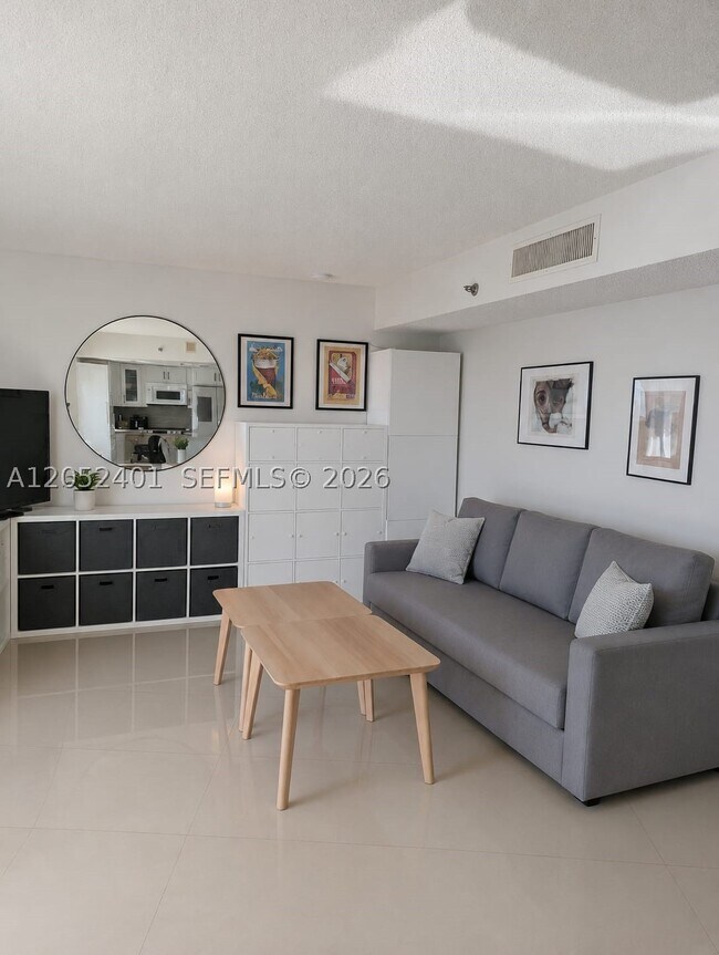 Foto del edificio - 6830 Indian Creek Dr