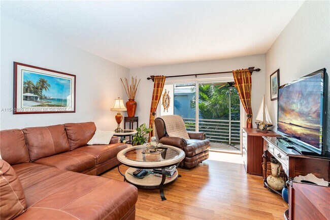 Foto del edificio - 1535 SE 15th St