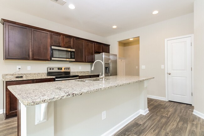 Building Photo - Stunning & Unique w/ Luxury Upgrades Luxur...