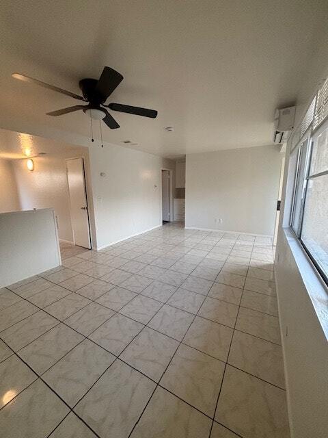 Foto del edificio - 1570 W Ramona Dr