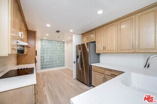 Foto del edificio - 2132 Century Park Ln