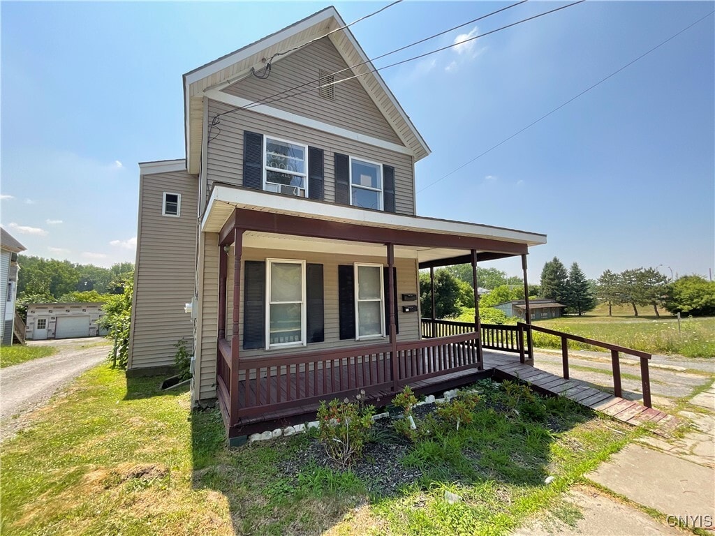 Foto principal - 377 W Main St