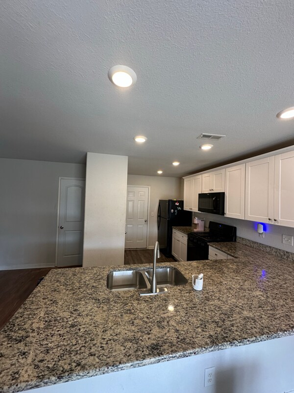 Foto del edificio - 2071 Alderman Way