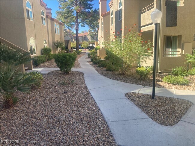 Foto del edificio - 3145 E Flamingo Rd