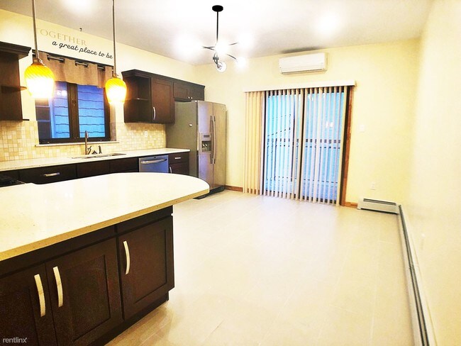 Foto del edificio - 3 br, 1 bath House - 7821 20th Ave