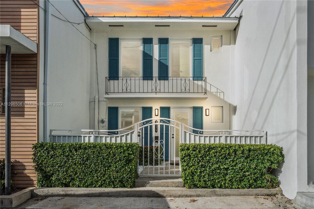 Foto principal - 2175 NE 123rd St