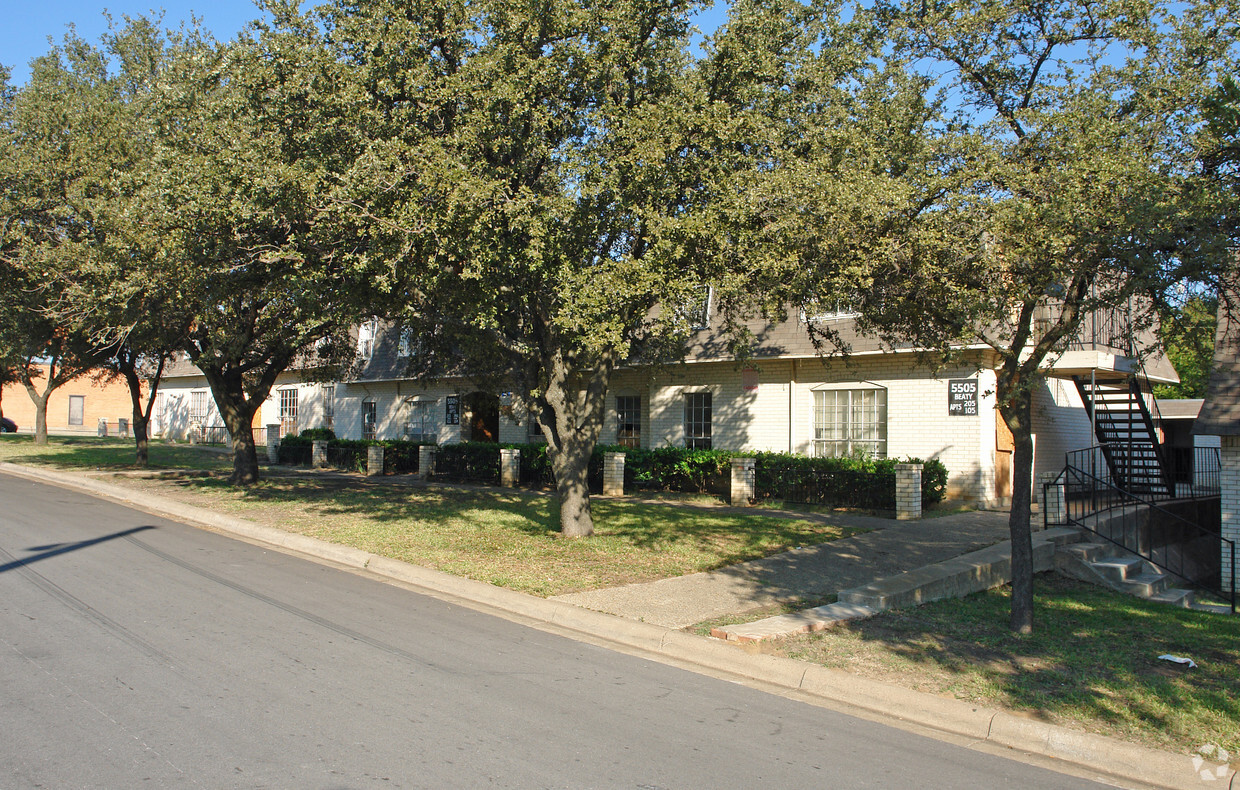 Building Photo - Palo Royale Apts