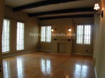 NA - 401 N Sycamore Ave