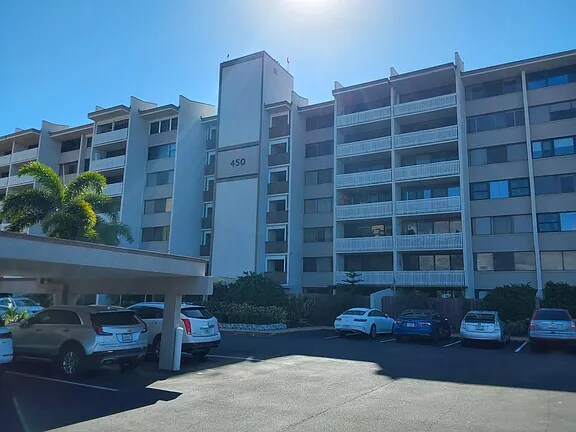 Foto del edificio - 450 treasure Is