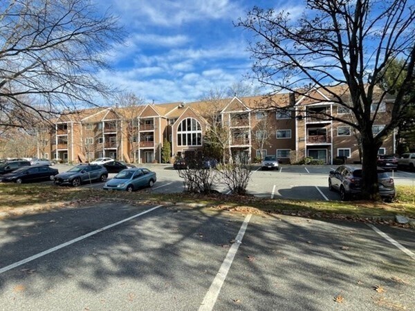 Foto del edificio - 50 Steeplechase Ct