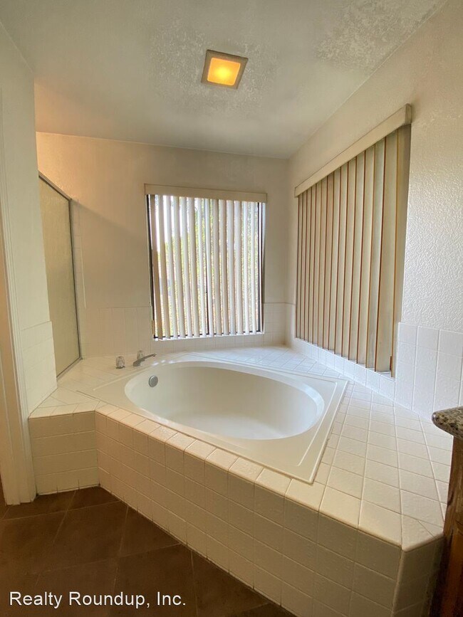 Foto del edificio - 4 br, 3 bath House - 9384 Bowmont Way