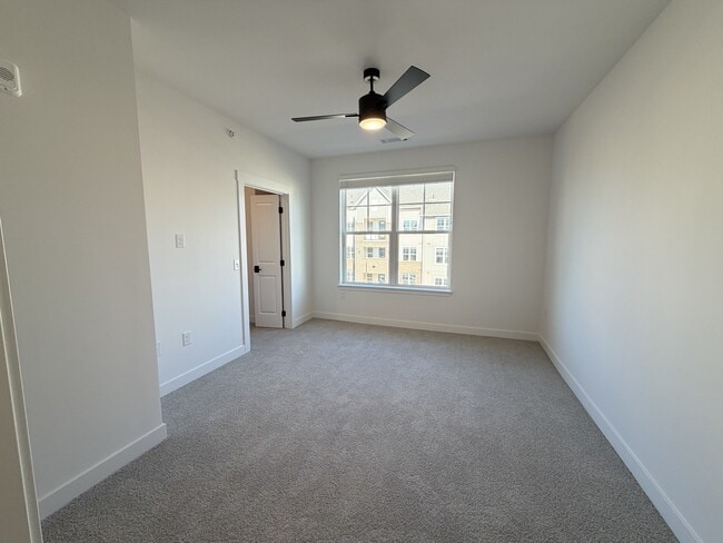 Building Photo - Heartwood at Vermillion