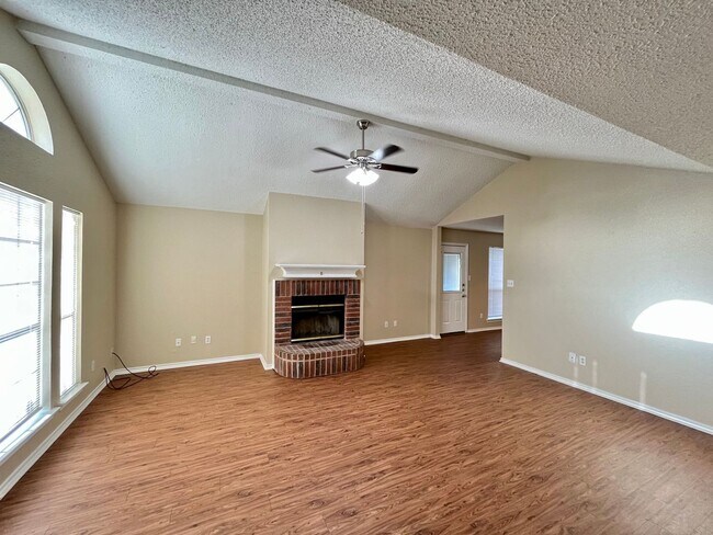 Building Photo - 6805 Millwood St