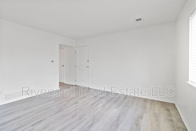 Foto del edificio - 373 Geneva St