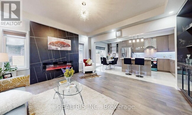 Building Photo - 85 Eaglecrest St