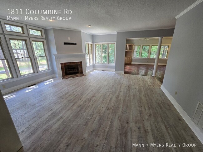 Foto del edificio - 1811 Columbine Rd