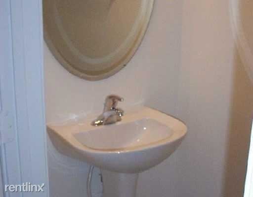 Foto del edificio - 3 br, 2.5 bath  - 1025 Woodfield Rd