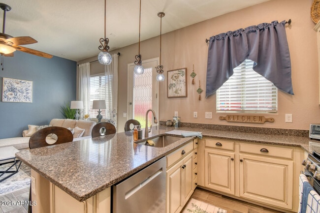 Building Photo - 3540 E Desert Broom Dr