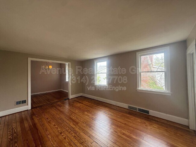 Foto del edificio - 240 W Essex Ave