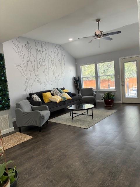 Building Photo - 503 Orchard St