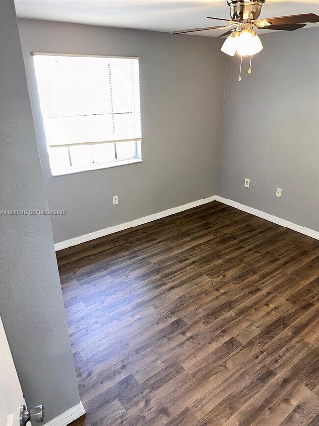 Foto del edificio - 6053 SW 19th Pl