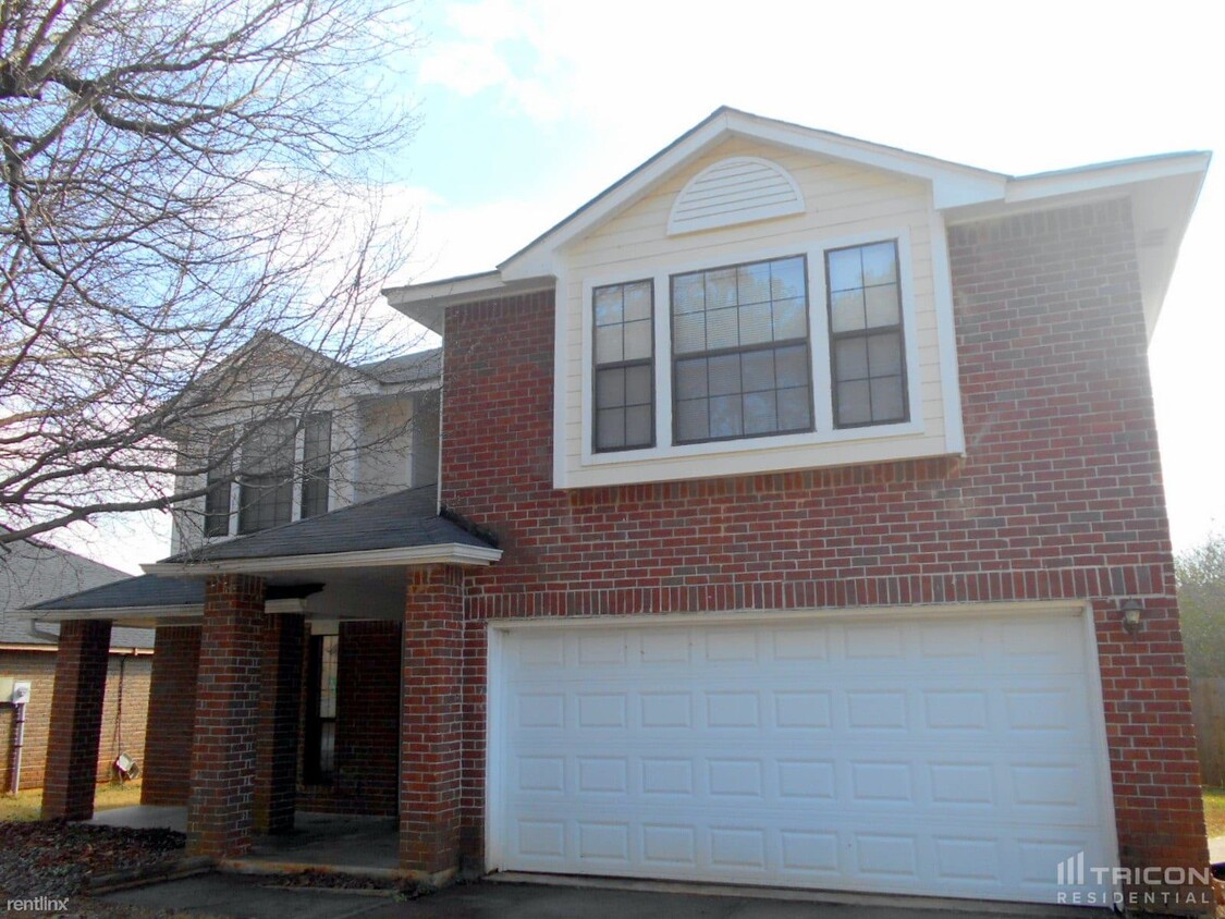 Primary Photo - 820 Arbor Hill Dr