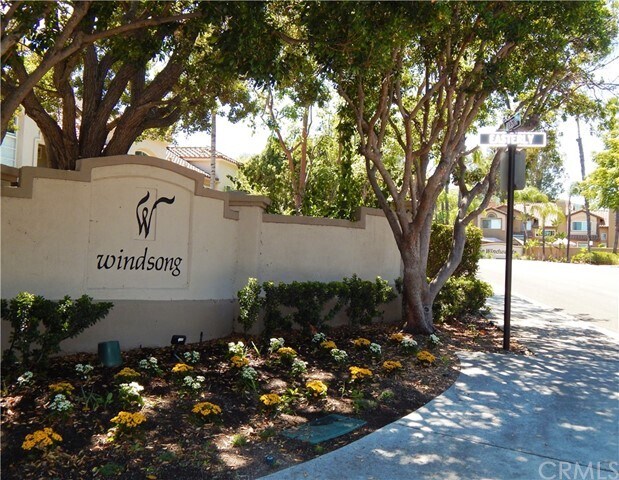 Building Photo - 11 Softwind