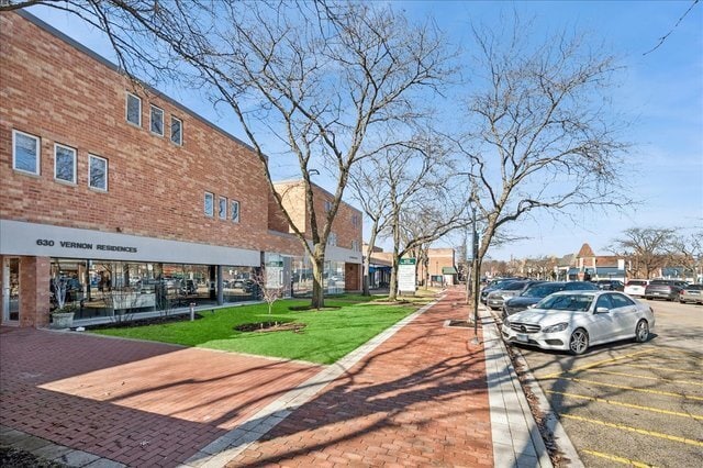 Building Photo - 630 Vernon Ave