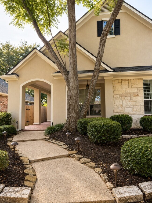 Foto del edificio - 3511 Cedar Hill Ct