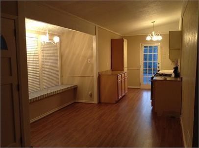Foto del edificio - 301 Cresthill Dr