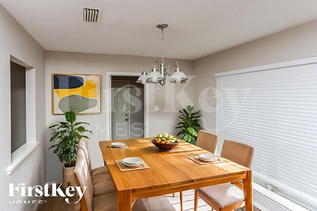 Foto del edificio - 1137 Meadow Creek Ct